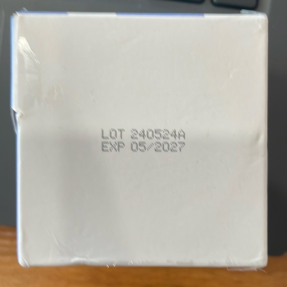 Tighten & Lift Neck Cream Safe & Clean - Picture 4 of 4